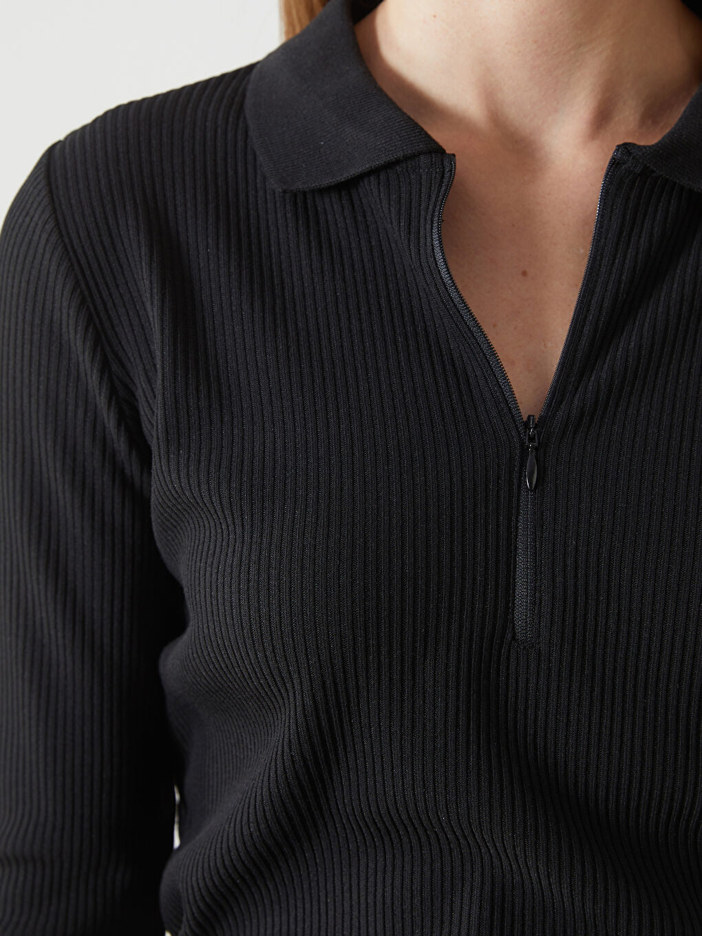 Siyah Polo Yaka Kadın Tişört-2