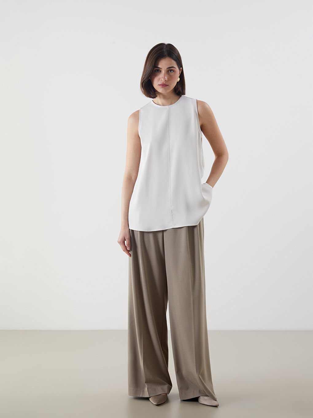 LCW Modest Bej Bisiklet Yaka Kadın Bluz - 1