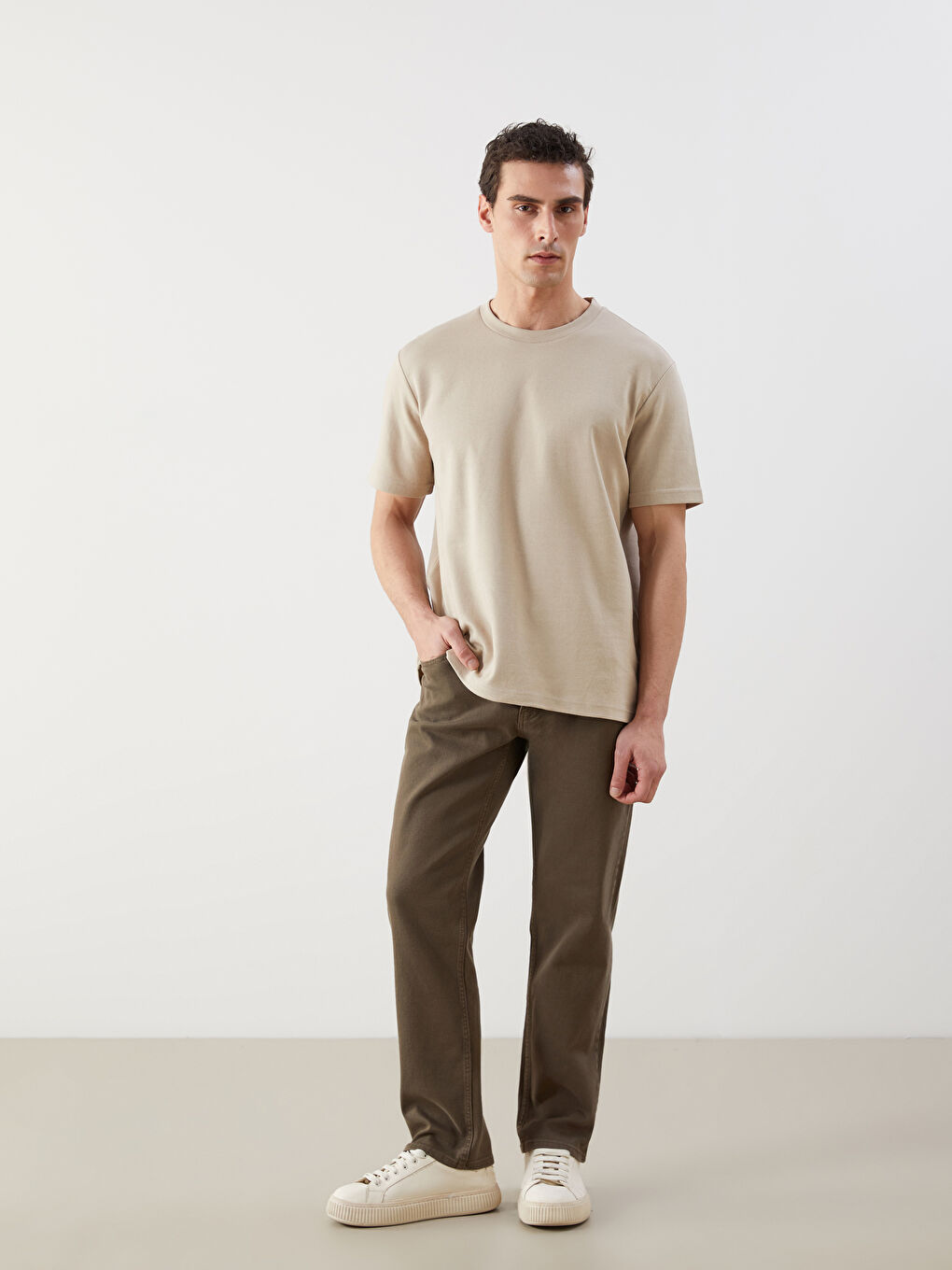 LCWAIKIKI Classic Crew Neck Men's T-Shirt -S5LP52Z8-LE8