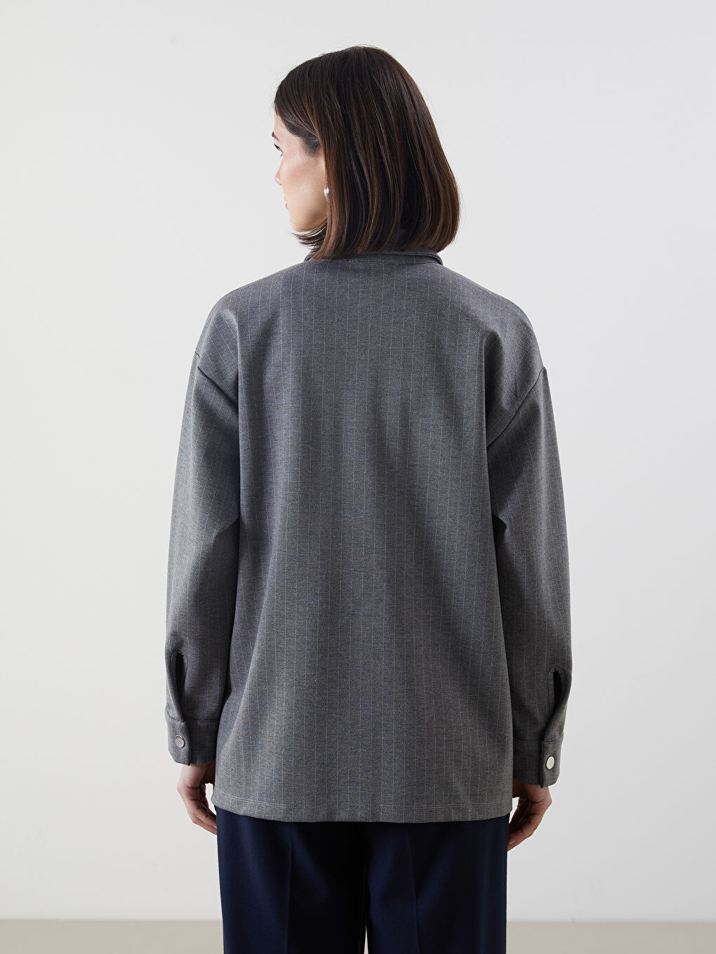 Gri Çizgili Oversize Kadın Gömlek Ceket-3