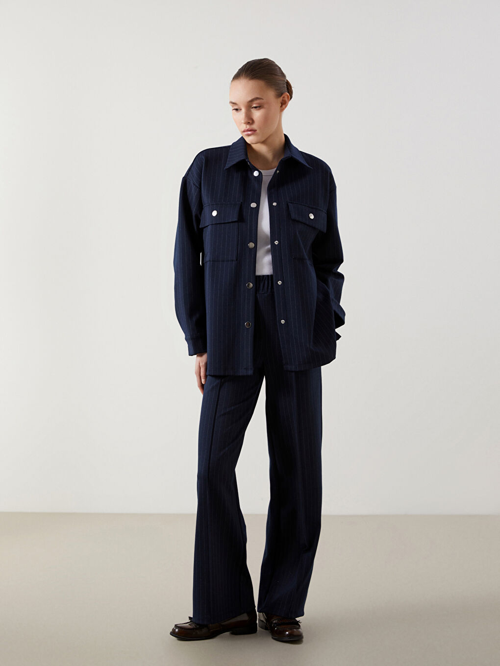 LCW Modest Lacivert Çizgili Oversize Kadın Gömlek Ceket - 1