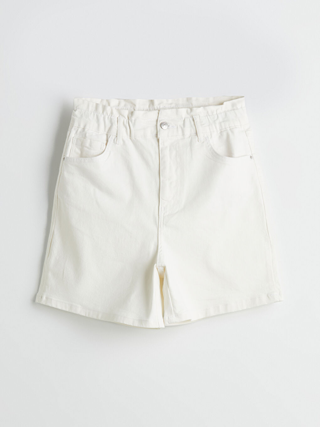LCWAIKIKI Classic Beli Lastikli Kadın Jean Şort -S5LQ80Z8-844