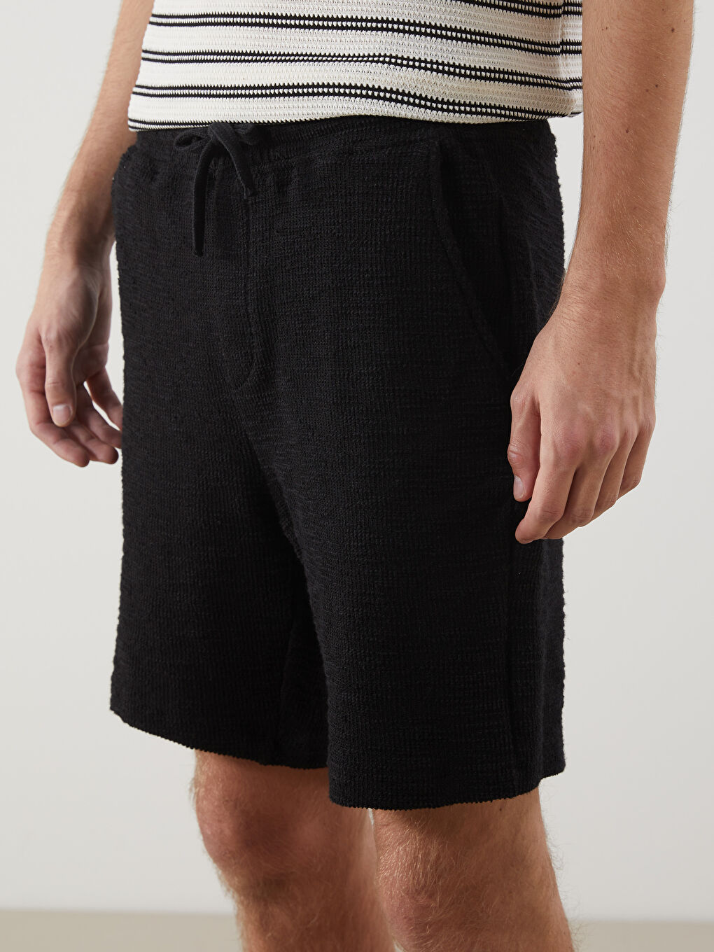 Siyah Standart Kalıp Erkek Bermuda Şort-2