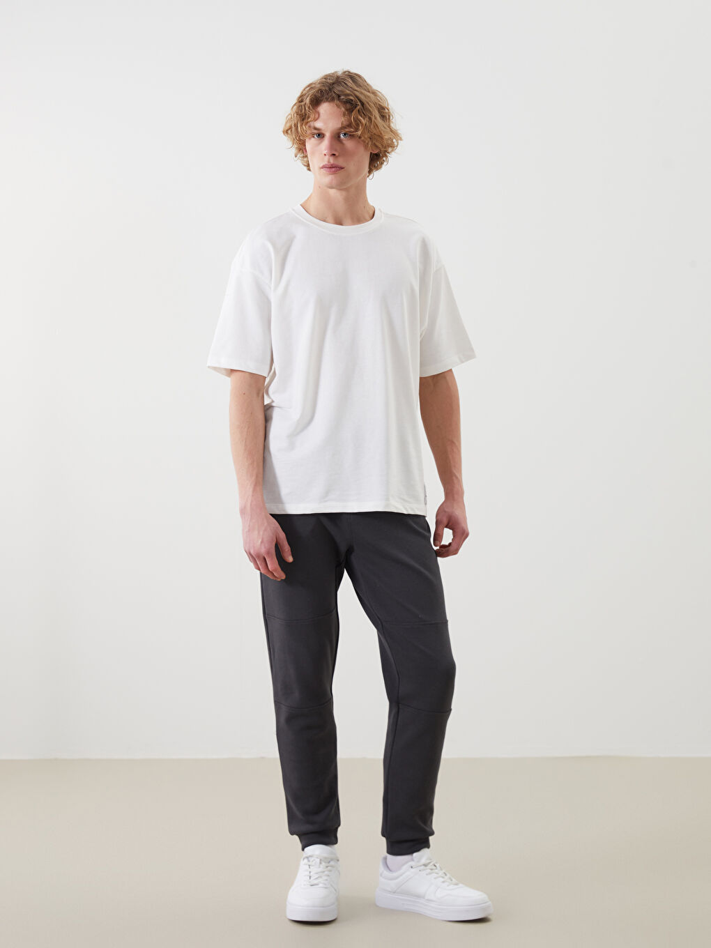 Standard Fit Men's Jogger Sweatpants -S5LS20Z8-VX9