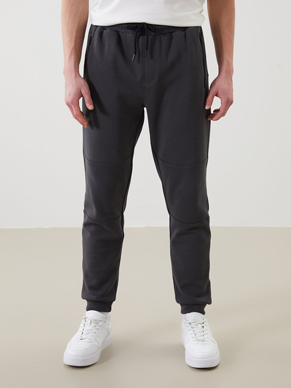 Standard Fit Men's Jogger Sweatpants -S5LS20Z8-VX9