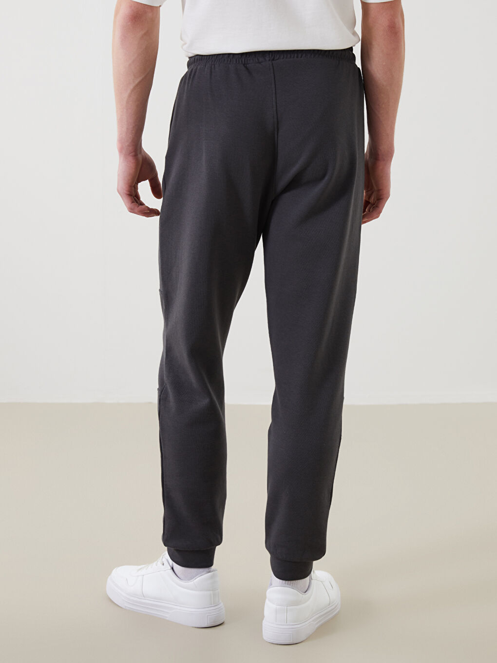 Standard Fit Men's Jogger Sweatpants -S5LS20Z8-VX9