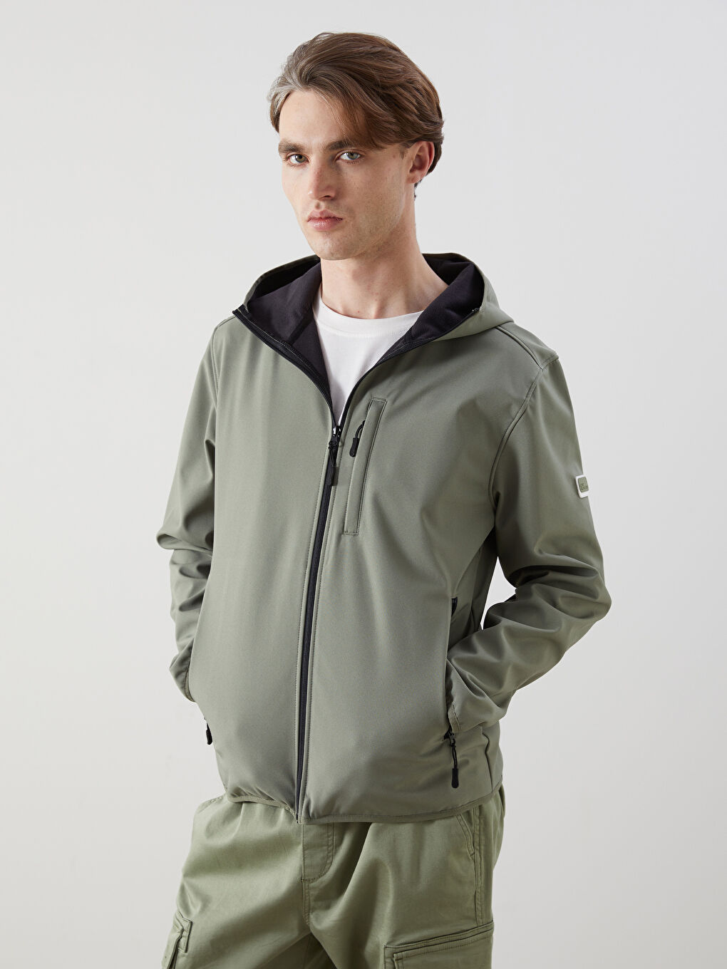 Haki Standart Kalıp Kapüşonlu Erkek Mont