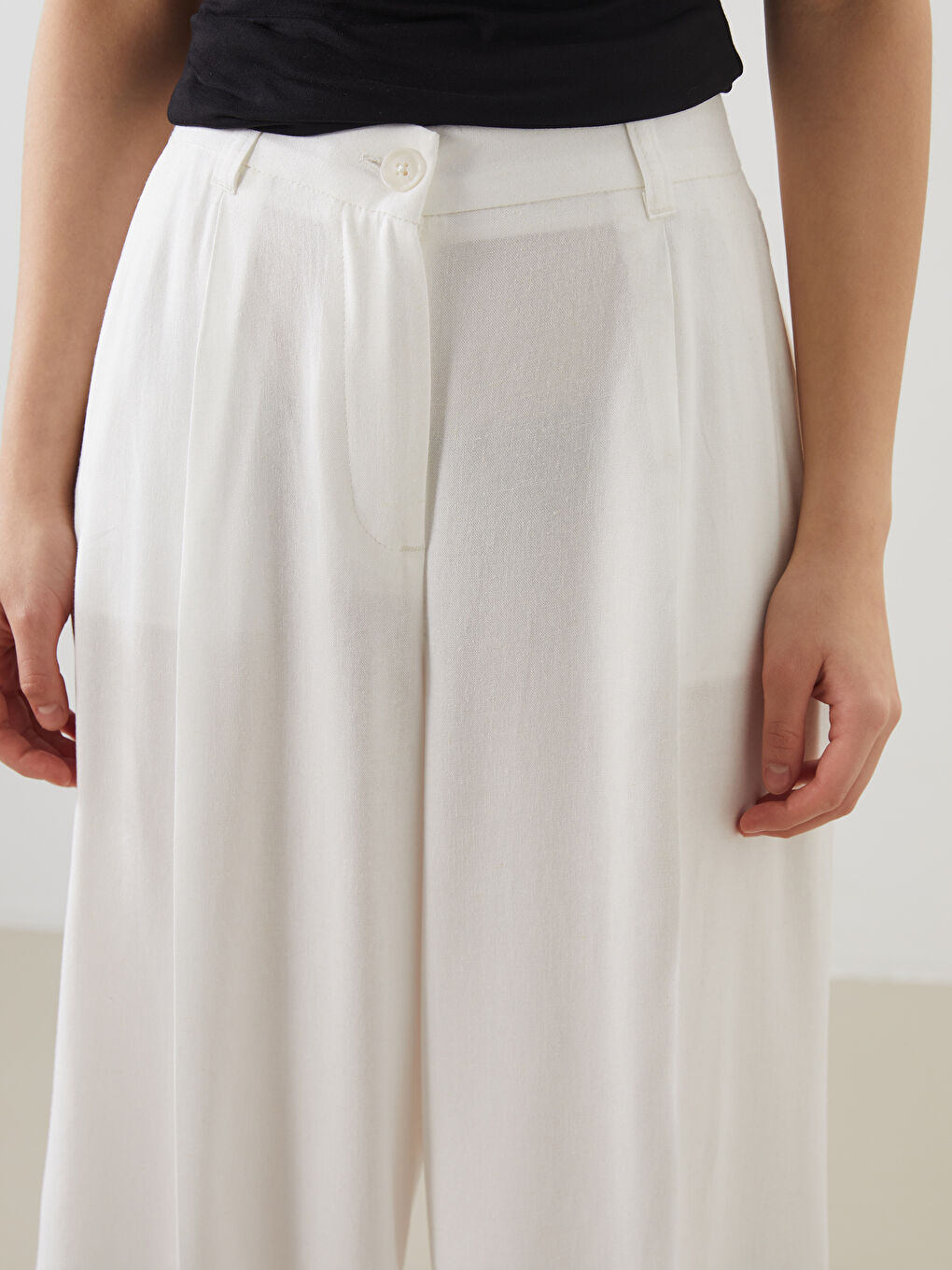 Beyaz Keten Karışımlı Kadın Pileli Pantolon-2