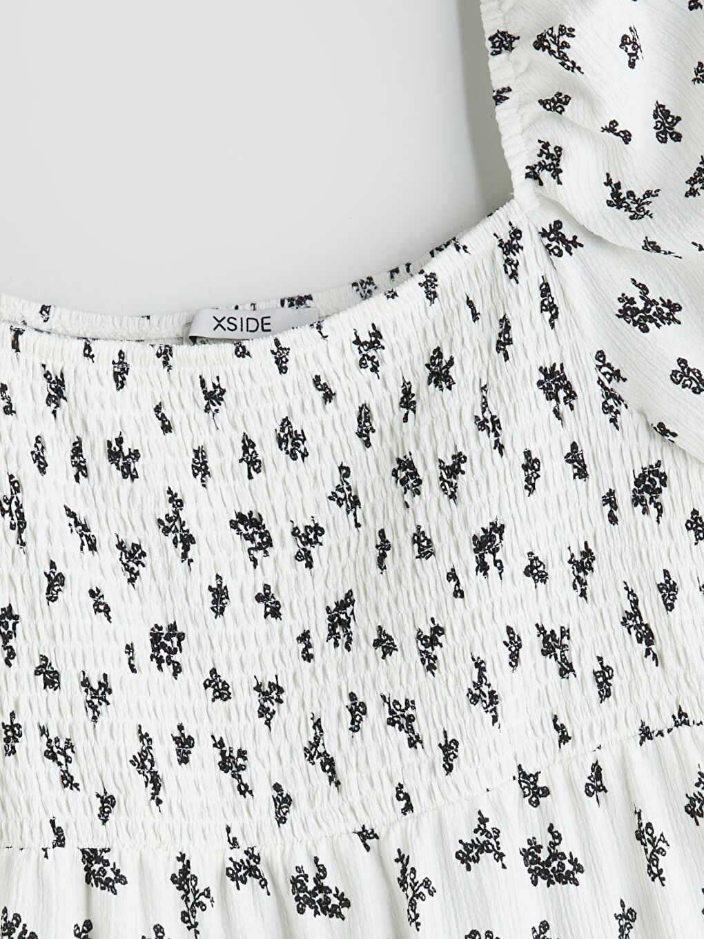 عەزیی مینیی کەتکەت بە یاخەی چوارگۆشە و قۆڵی بالۆنی-5