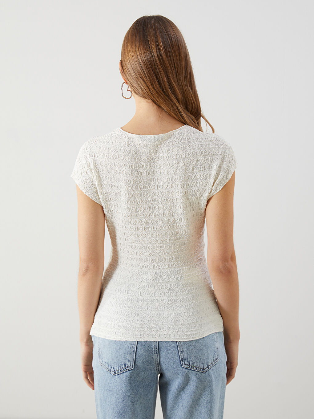 Ekru Bisiklet Yaka Dokulu Kadın Bluz-3