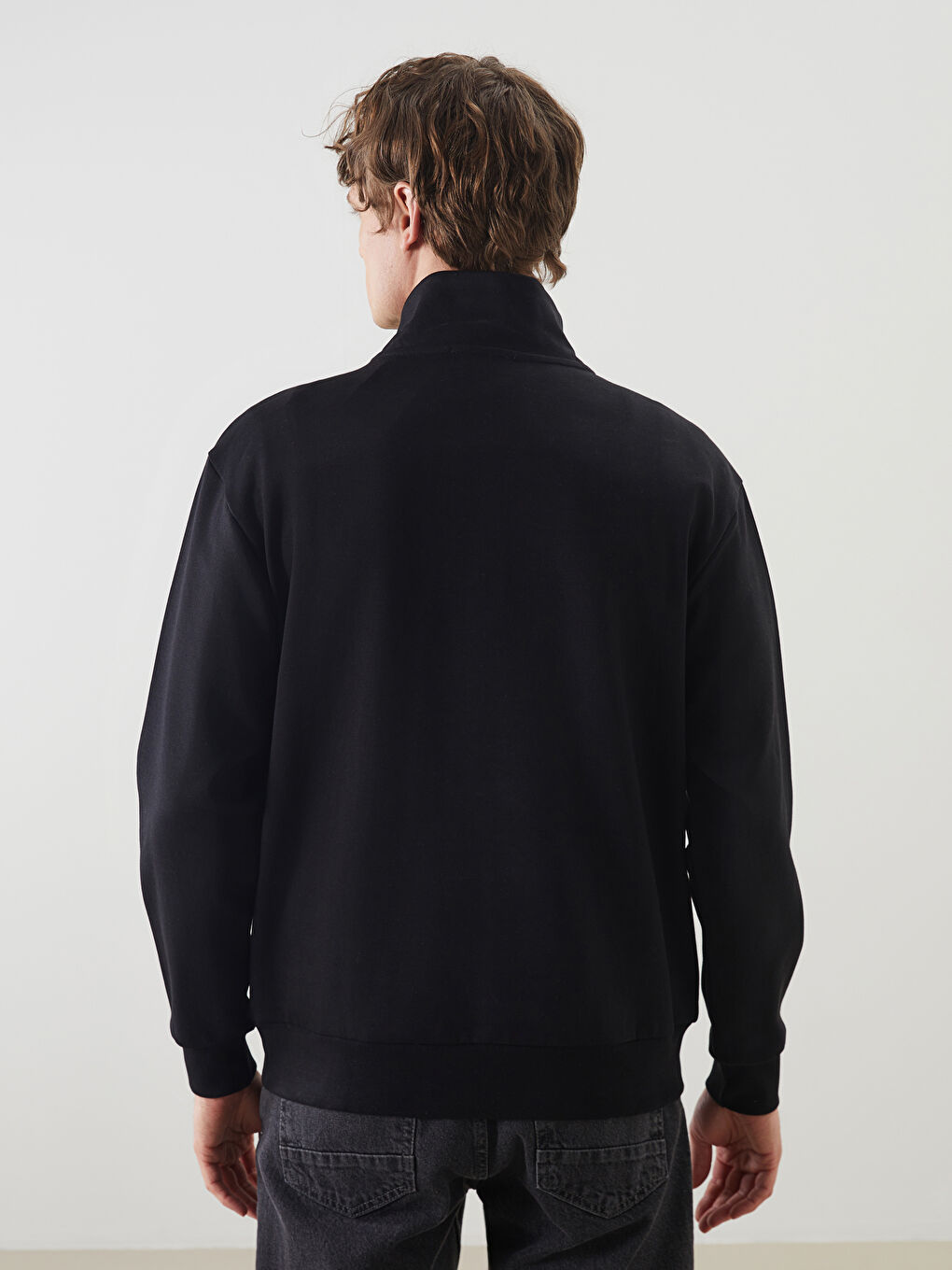 Siyah Dik Yaka Erkek Sweatshirt-3