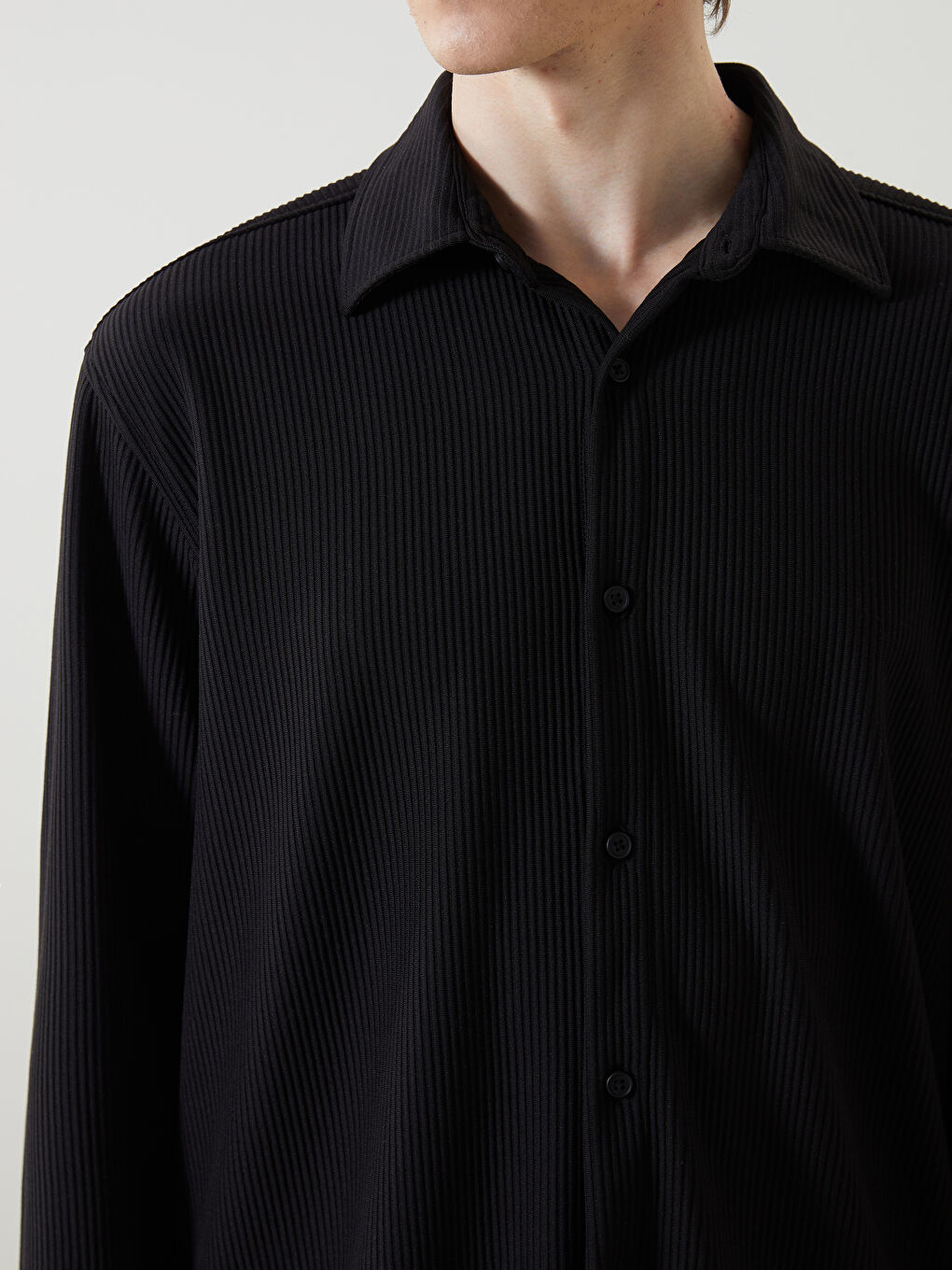 Siyah Rahat Kalıp Uzun Kollu Erkek Gömlek-2