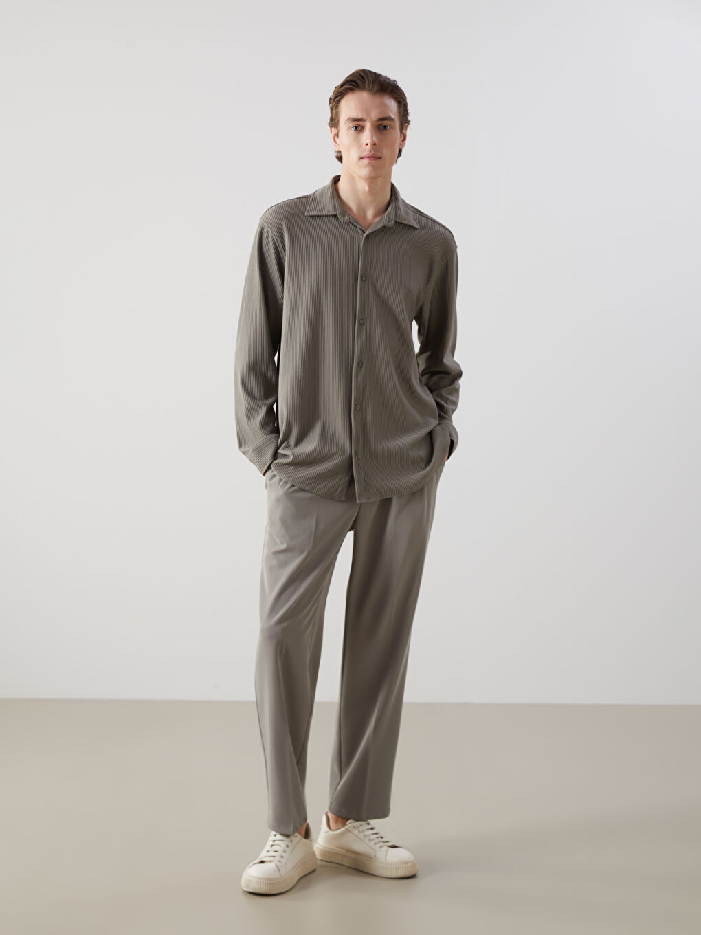 Yeşil Rahat Kalıp Uzun Kollu Erkek Gömlek-1