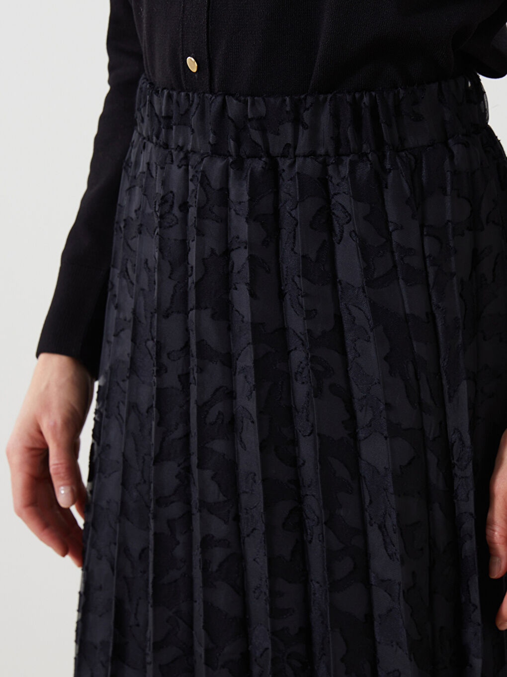 Siyah Beli Lastikli Desenli Şifon Kadın Pileli Etek-2