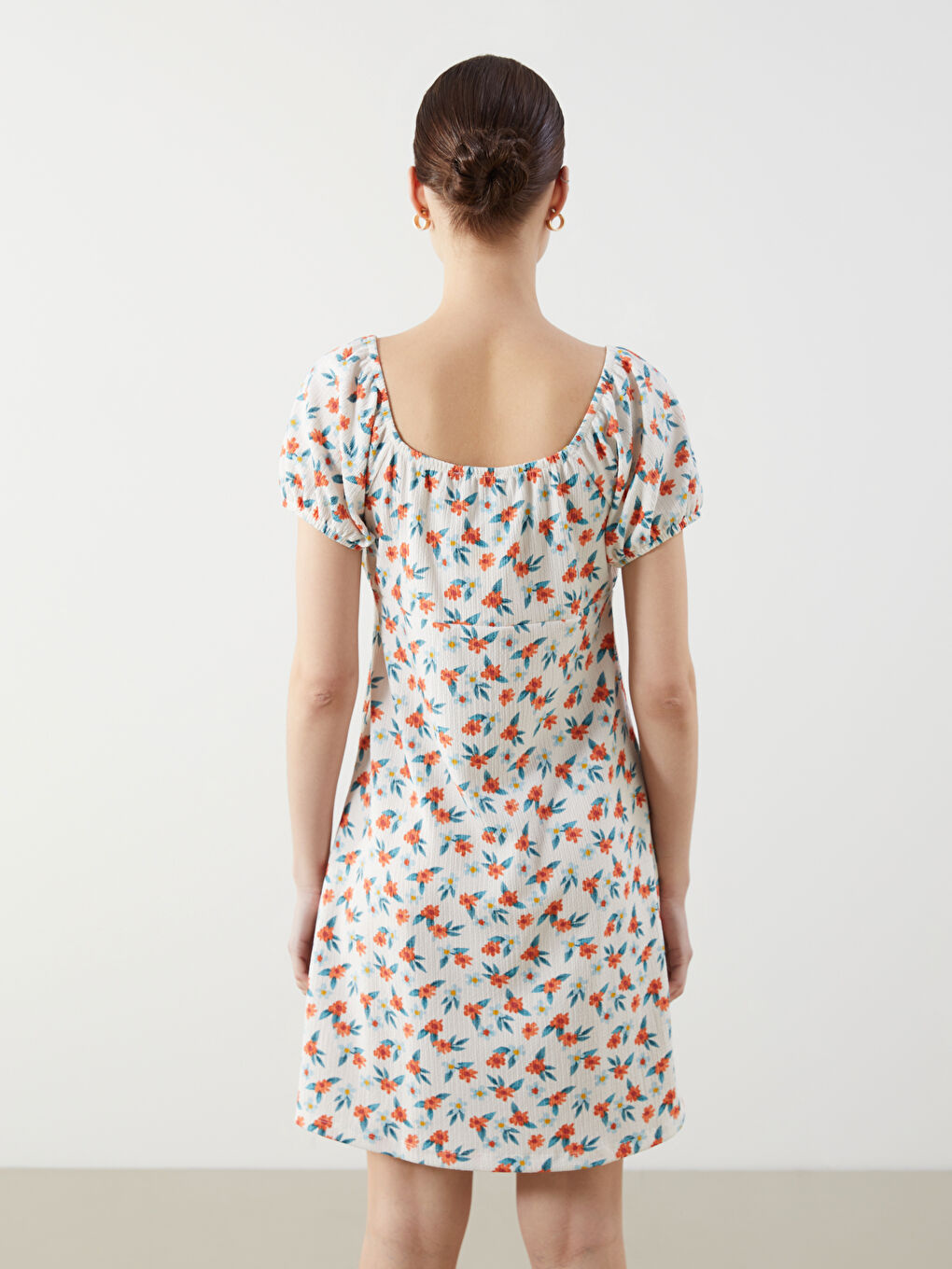 Karışık U Yaka Çiçekli Mini Elbise-7