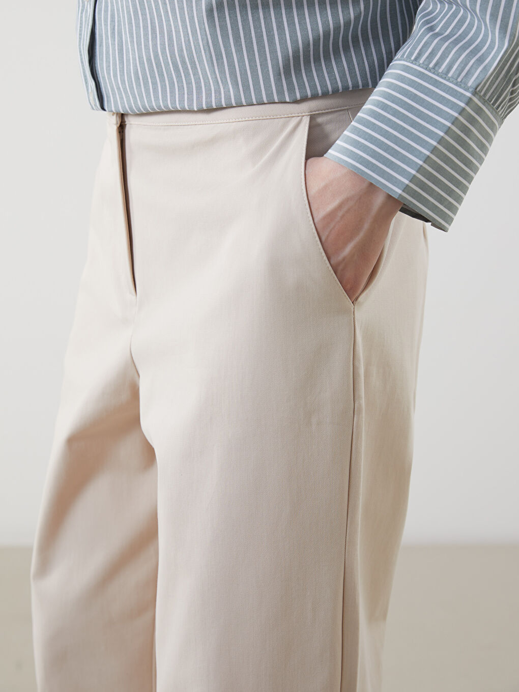 Ekru Loose Fit Gabardin Kadın Pantolon-2