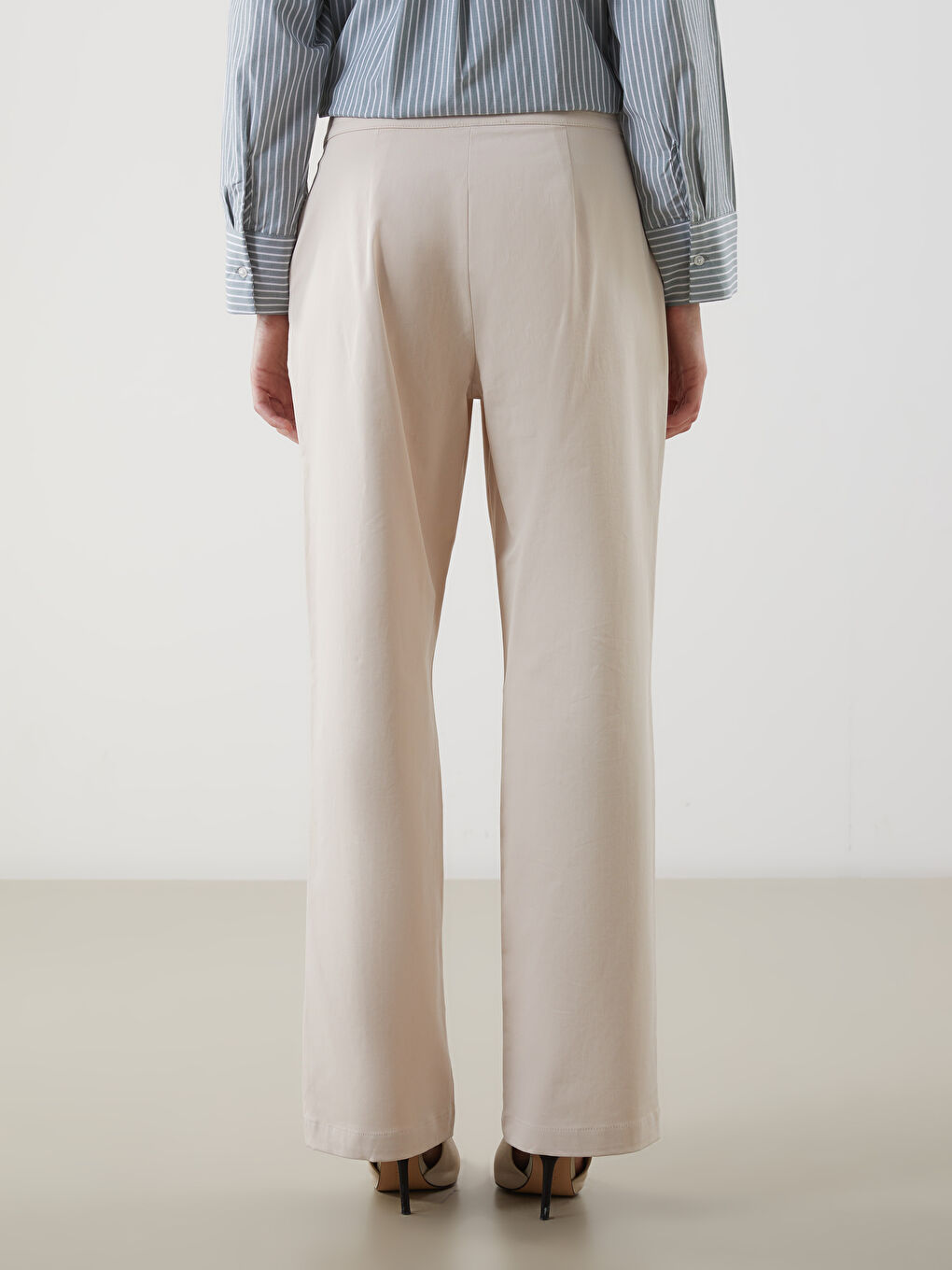 Ekru Loose Fit Gabardin Kadın Pantolon-3