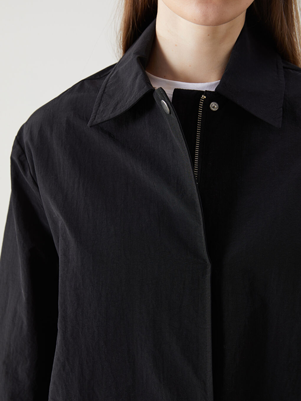LCW Modest Siyah Gömlek Yaka Oversize Kadın Yağmurluk - 2