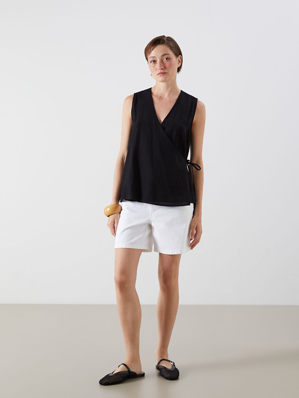 Ekru Standart Fit Kadın Jean Şort