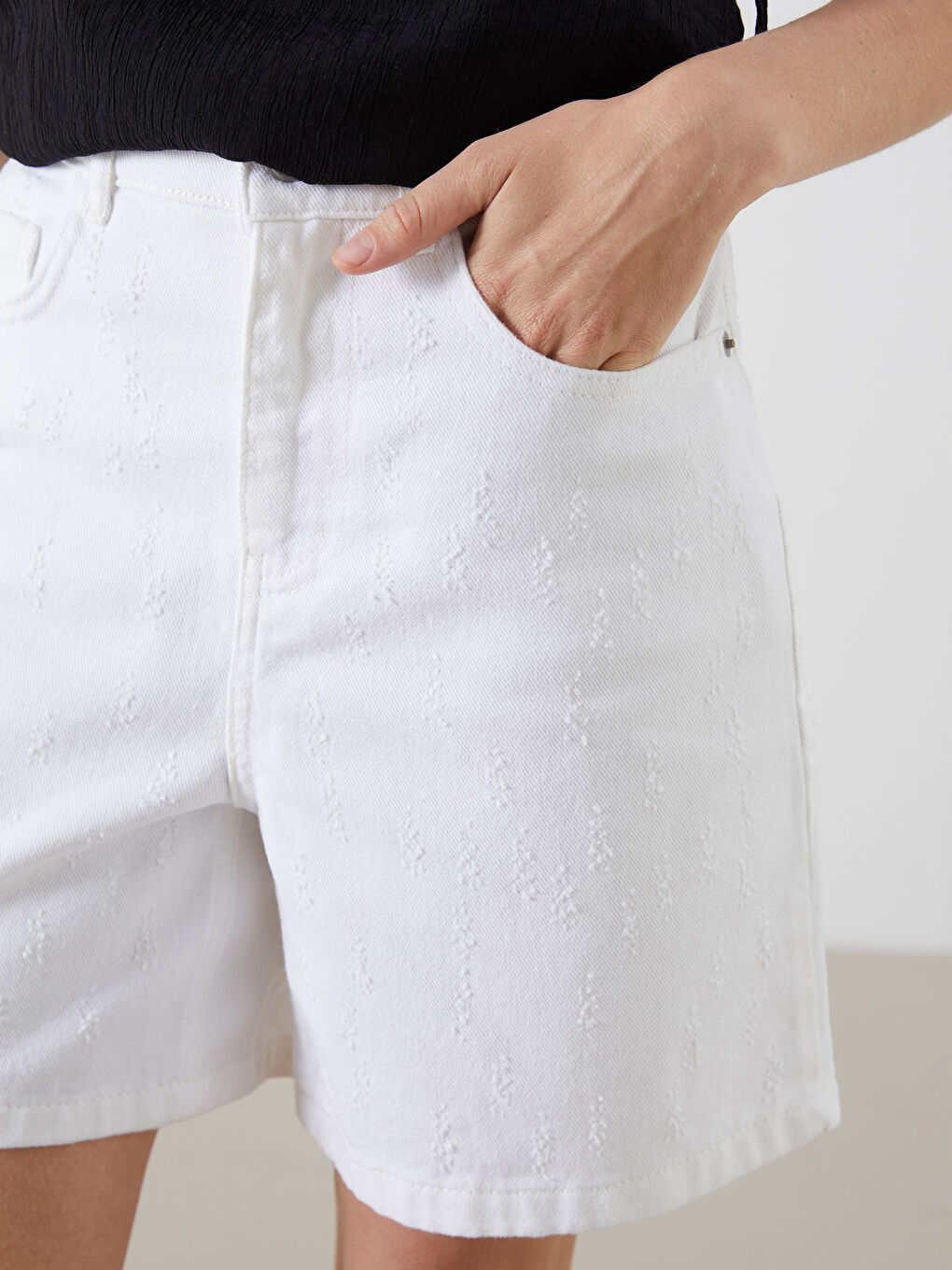 Ekru Standart Fit Kadın Jean Şort-2