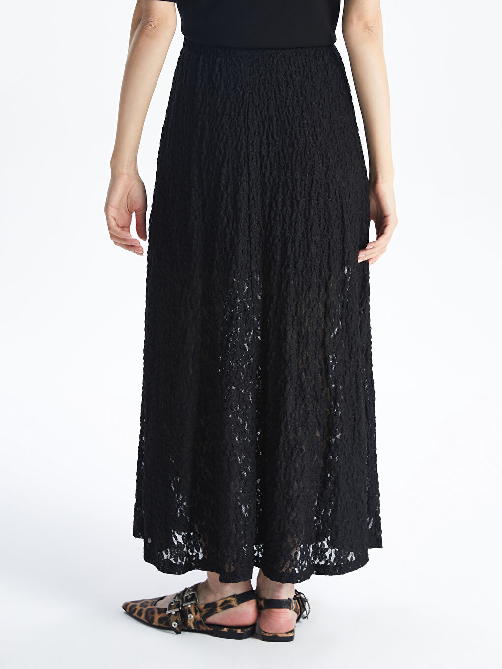 Siyah Beli Lastikli Dantelli Etek-3