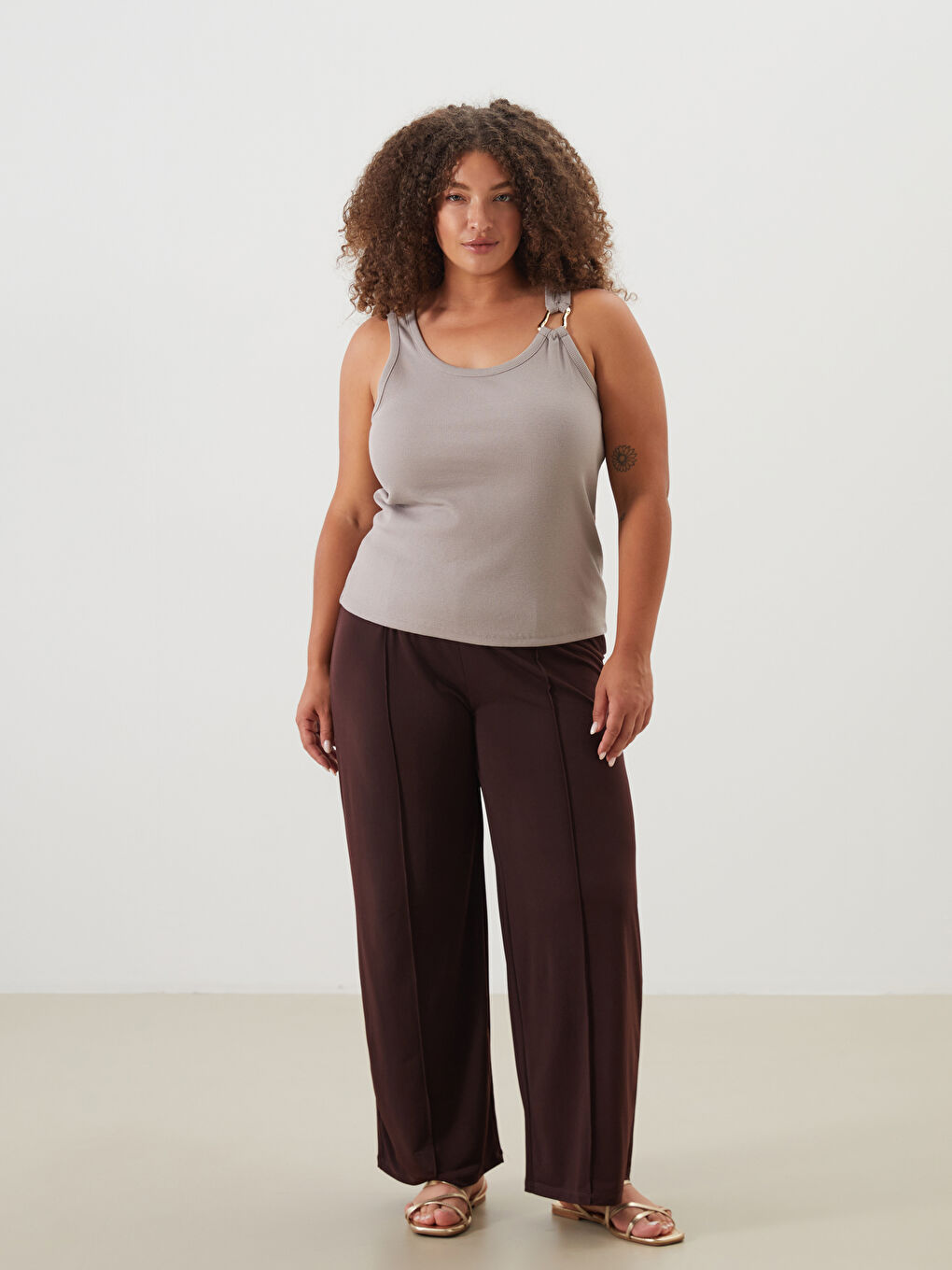 LCWAIKIKI Classic Elastic Waist Wide Leg Women's Trousers -S5LY25Z8-D2N