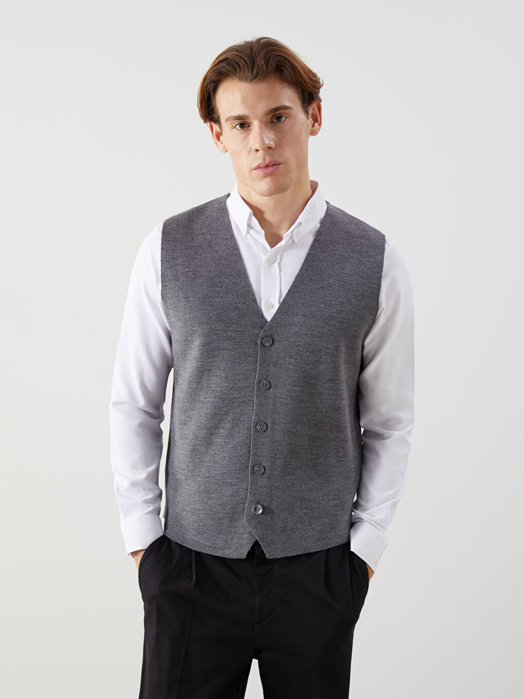 Gri Standart Kalıp V Yaka Erkek Triko Yelek