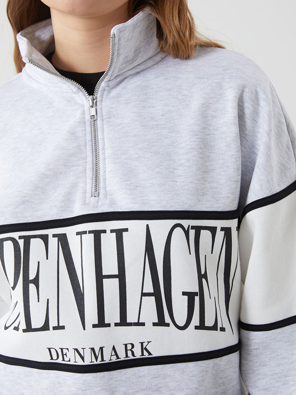 Stand-Up Collar Copenhagen Printed Oversized Women'S Sweatshirt -S5M043Z8-D5P