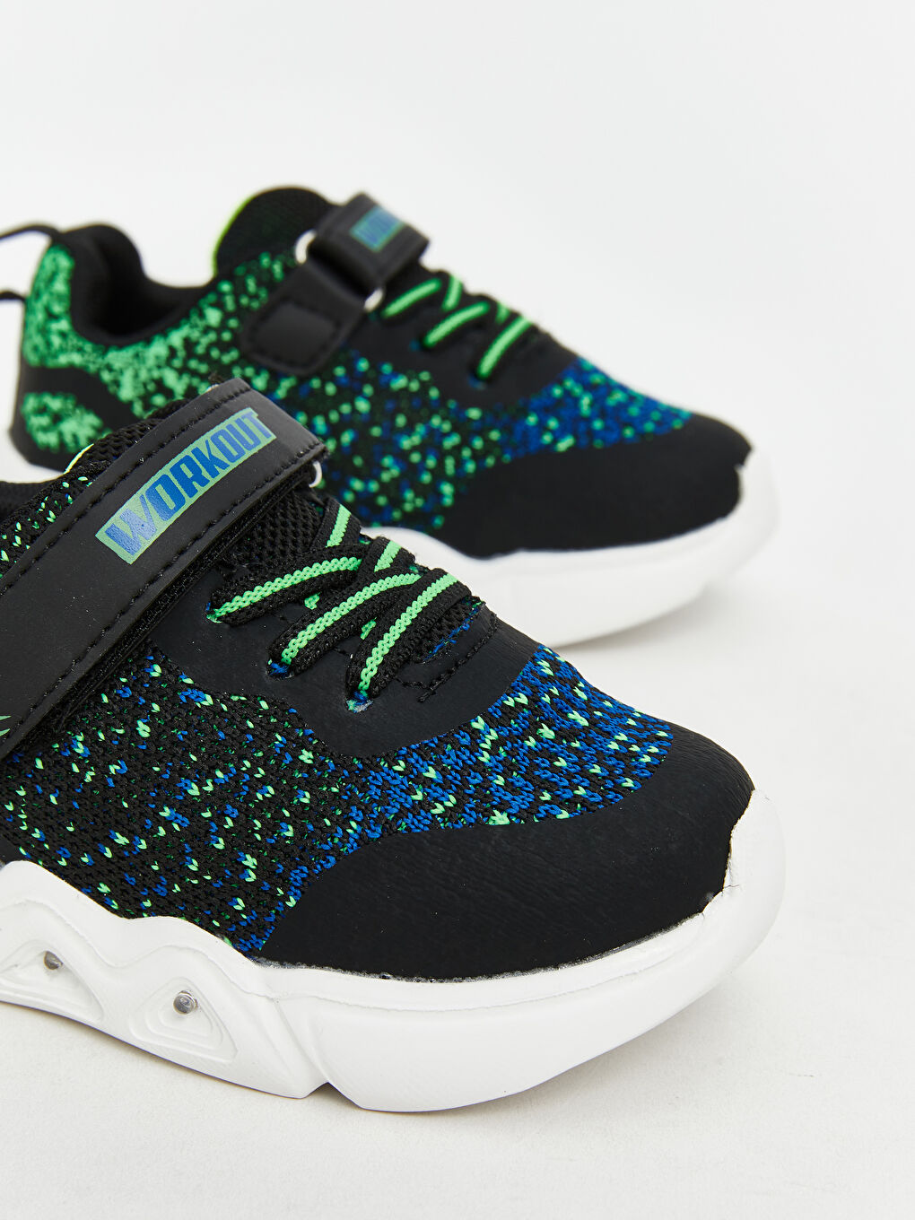 Siyah Cırt Cırtlı Tabanı Işıklı Erkek Bebek Spor Ayakkabı-3