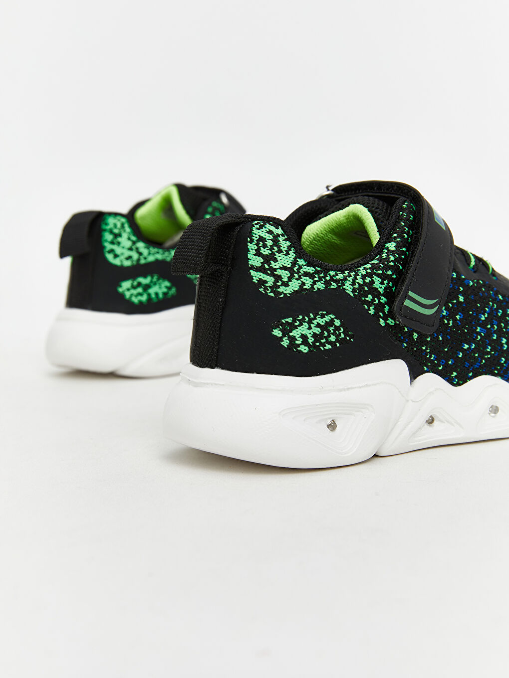 Siyah Cırt Cırtlı Tabanı Işıklı Erkek Bebek Spor Ayakkabı-5