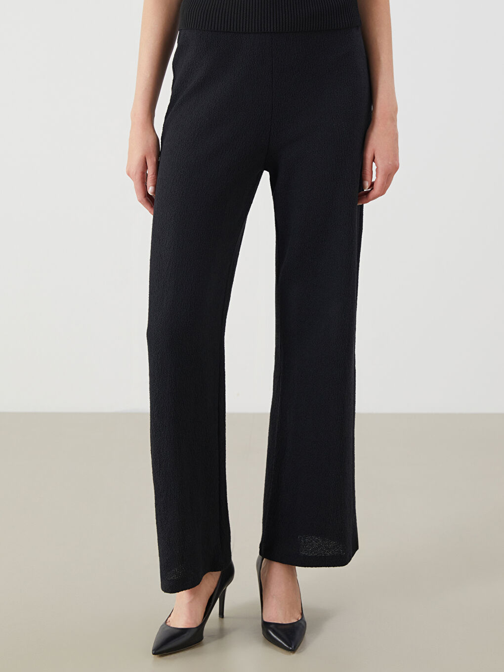 LCWAIKIKI Classic Elasticated Waist Textured Women's Trousers -S5M089Z8-CVL