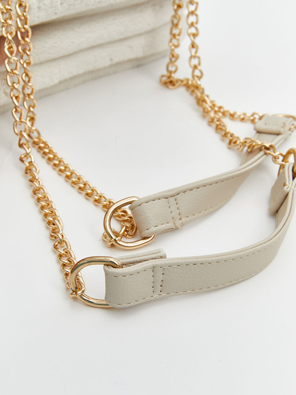 Bej Zincir Askılı Pelüş Kadın Omuz Çantası-2