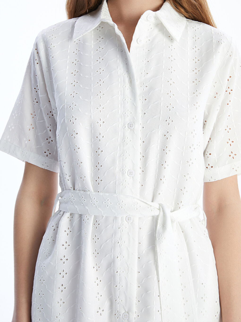 Beyaz Kendinden Desenli Brode Gömlek Elbise-2