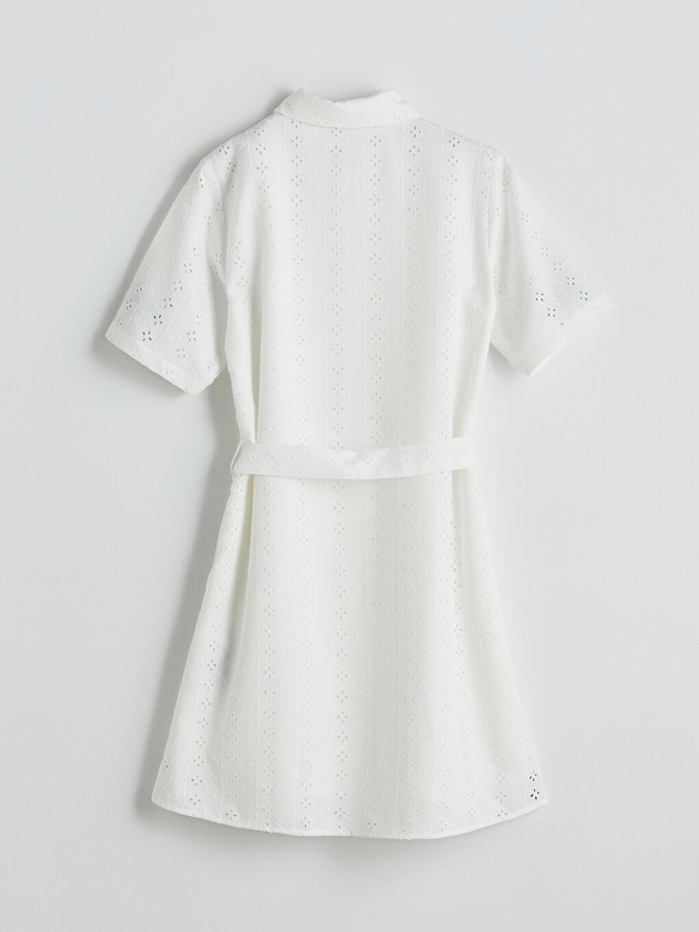 Beyaz Kendinden Desenli Brode Gömlek Elbise-5