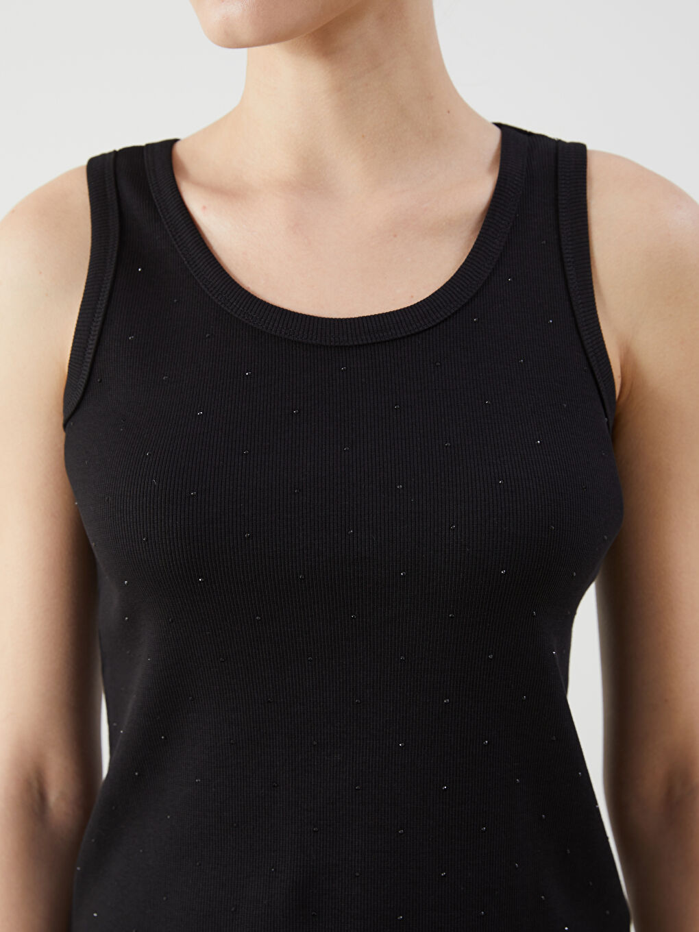 Crew Neck Rhinestone Embellished Women's Tank Top -S5M224Z8-CVL