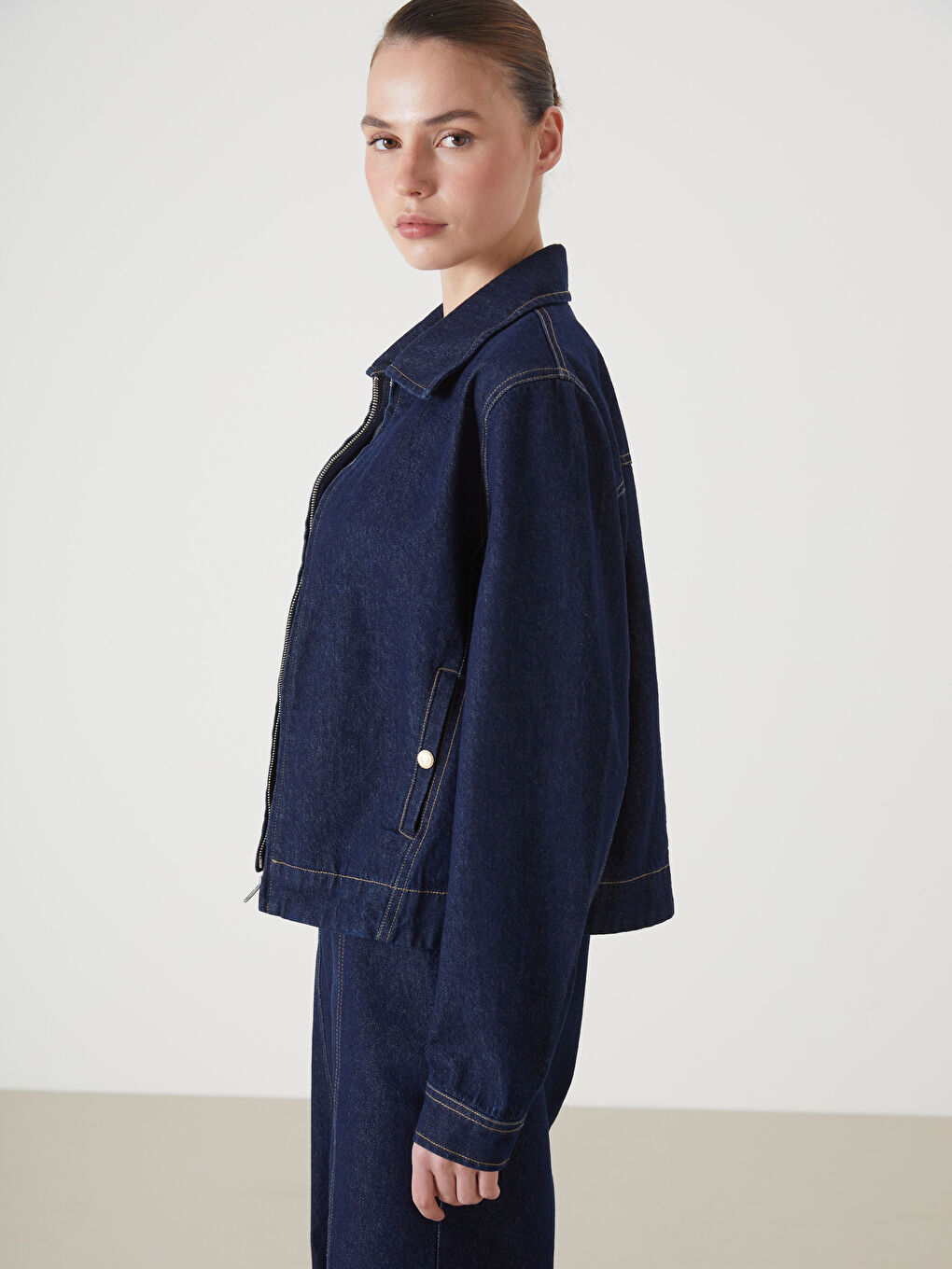 Collared Neck Women's Denim Jacket -S5M240Z8-309