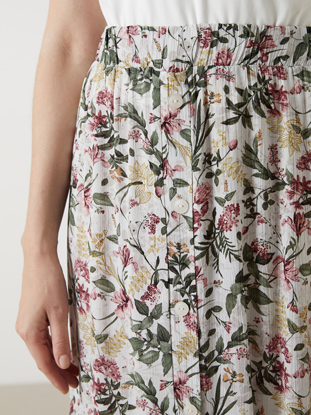 Elasticated Waist Floral A-Line Skirt -S5M275Z8-LQB