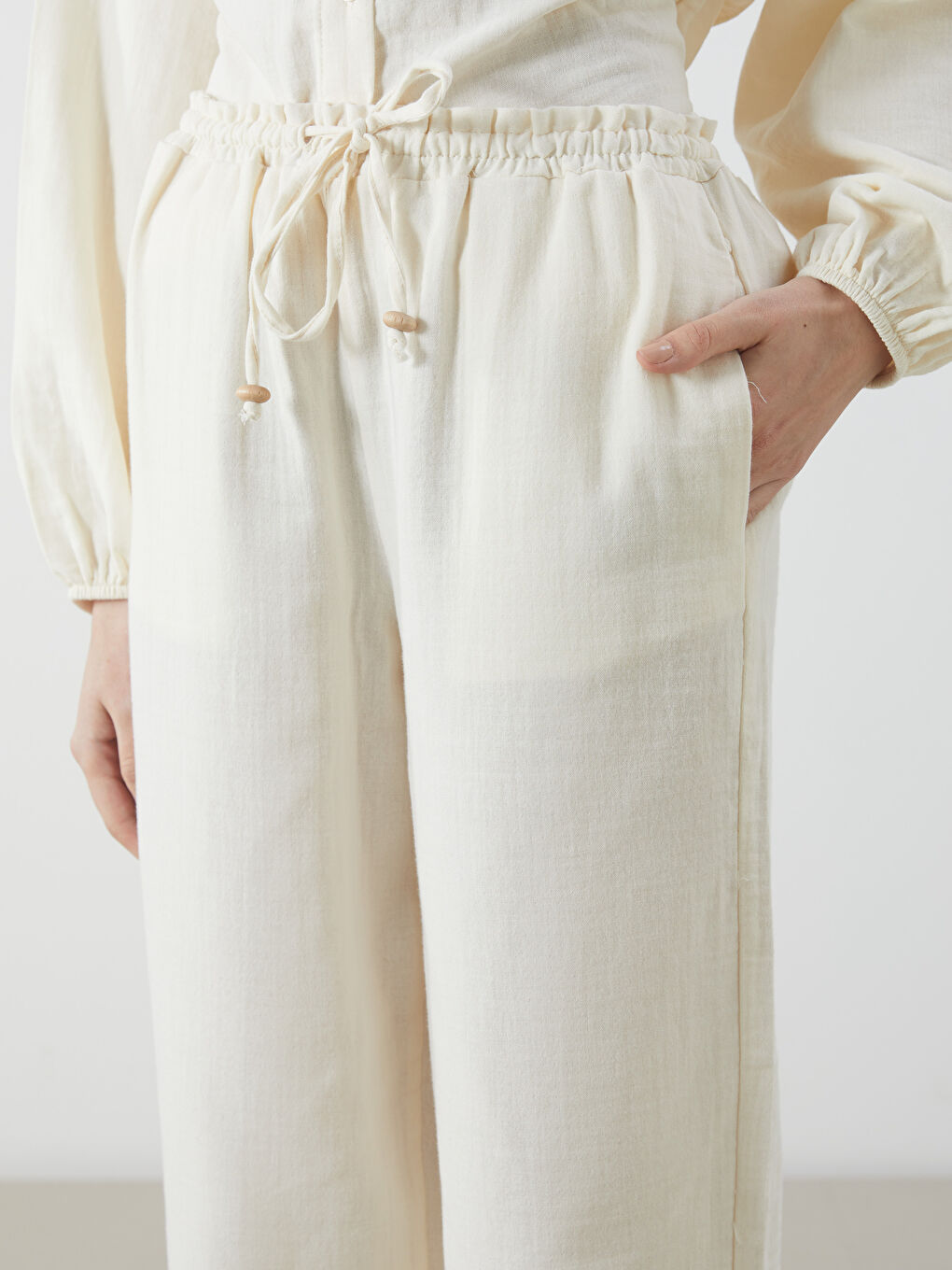 Ekru Beli Lastikli Geniş Paça Müslin Kadın Pantolon-2