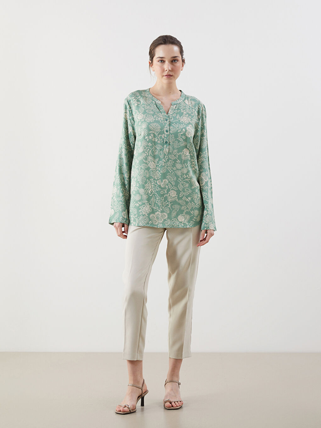 Wacky Collar Floral Women's Blouse -S5M287Z8-LRL