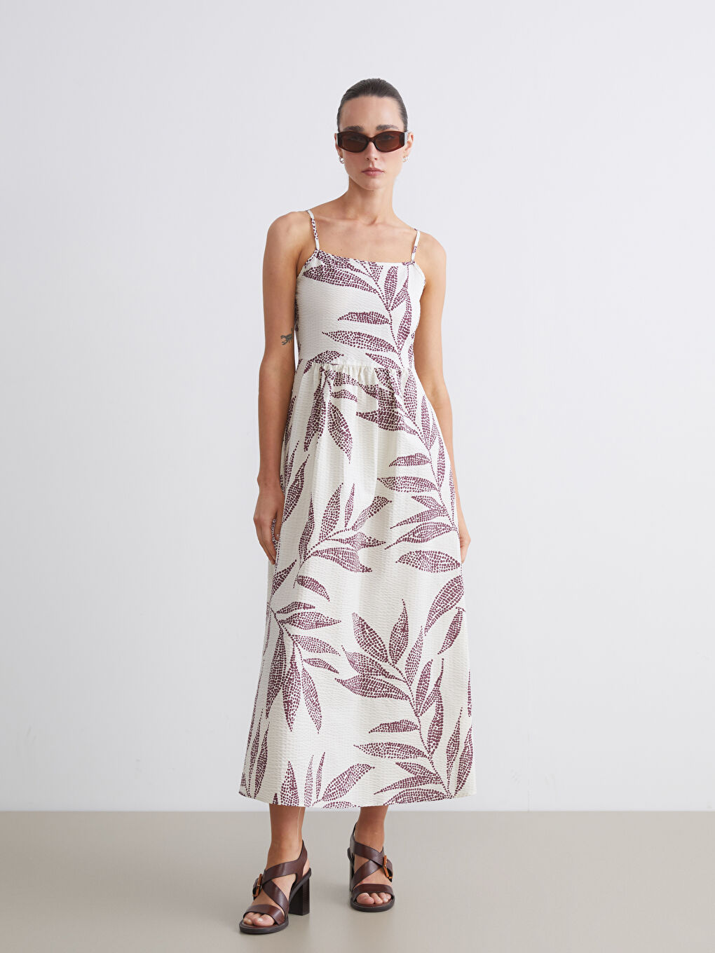 Karışık Kare Yaka Çiçekli Askılı A Kesim Elbise