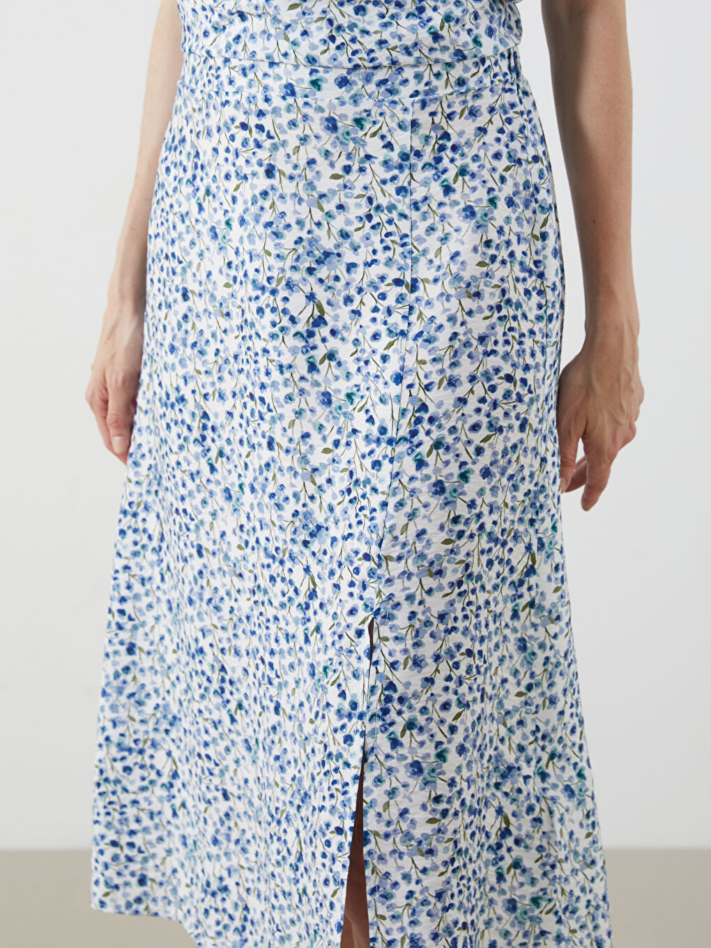 Elasticated Waist Floral A-Line Skirt -S5M319Z8-LQQ