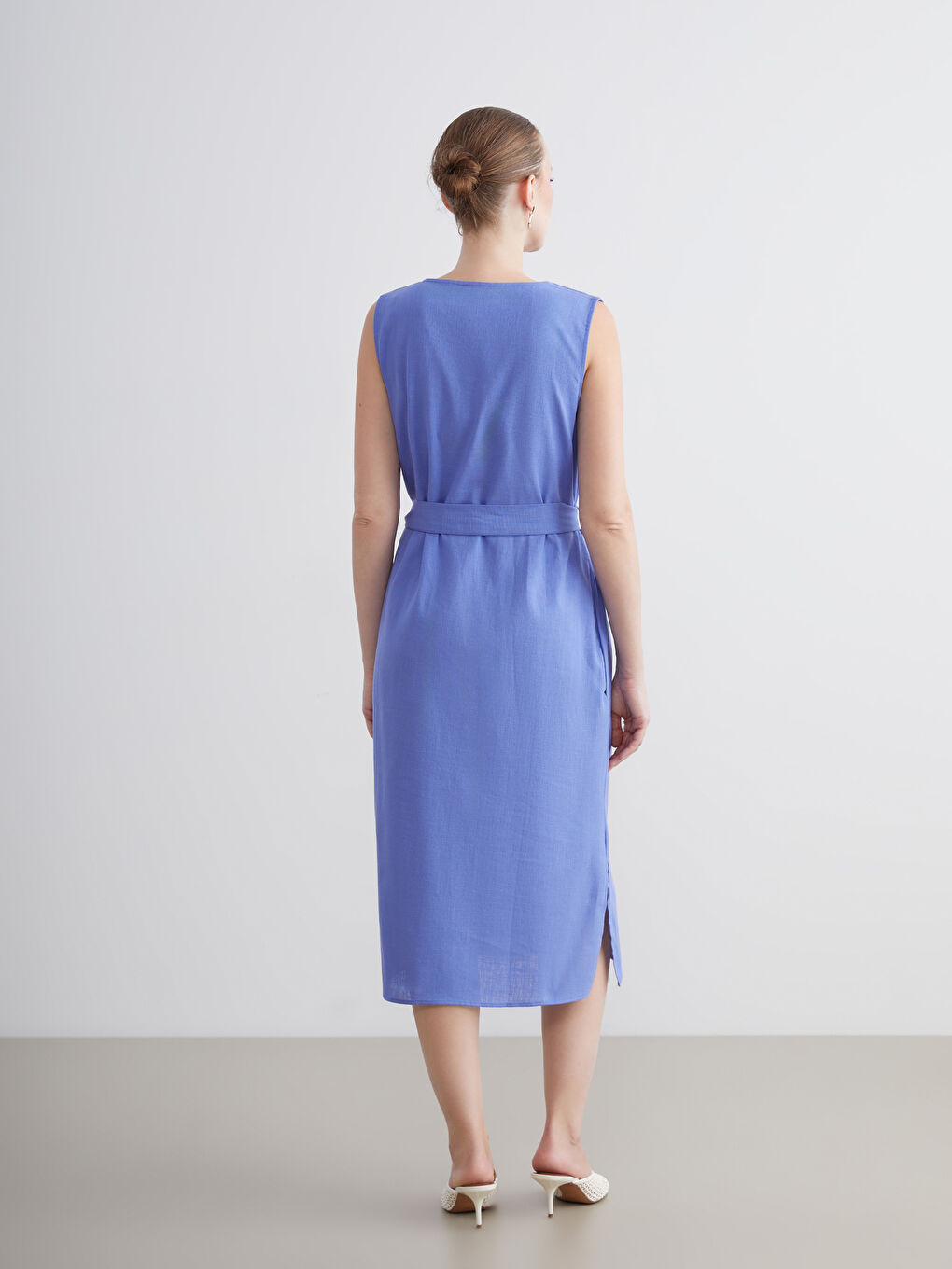LCWAIKIKI Classic V Neck Sash Dress -S5M320Z8-YQP