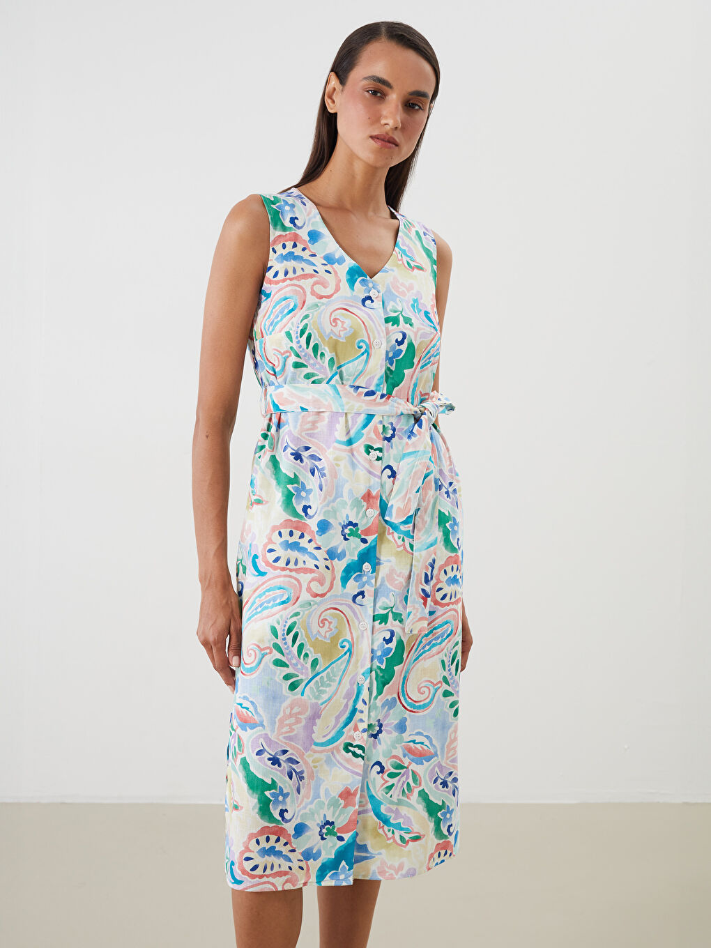 Karışık V Yaka Desenli Kuşaklı Elbise-2