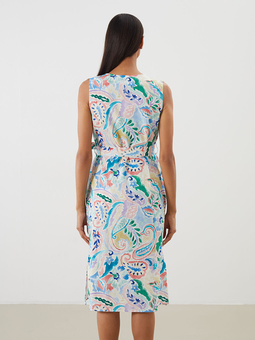 Karışık V Yaka Desenli Kuşaklı Elbise-5