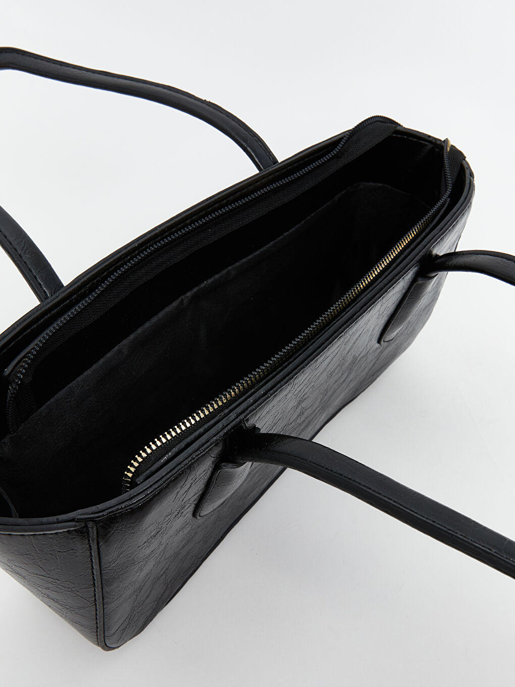 Siyah Deri Görünümlü Kadın Omuz Çantası-4