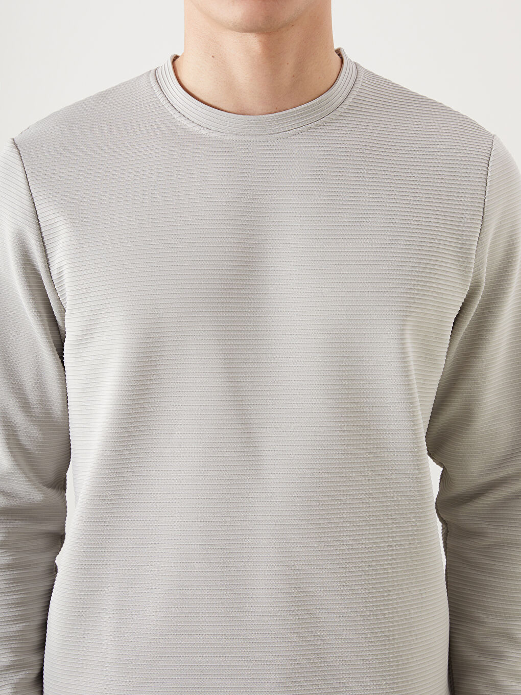 Gri Bisiklet Yaka Uzun Kollu Erkek Sweatshirt-2