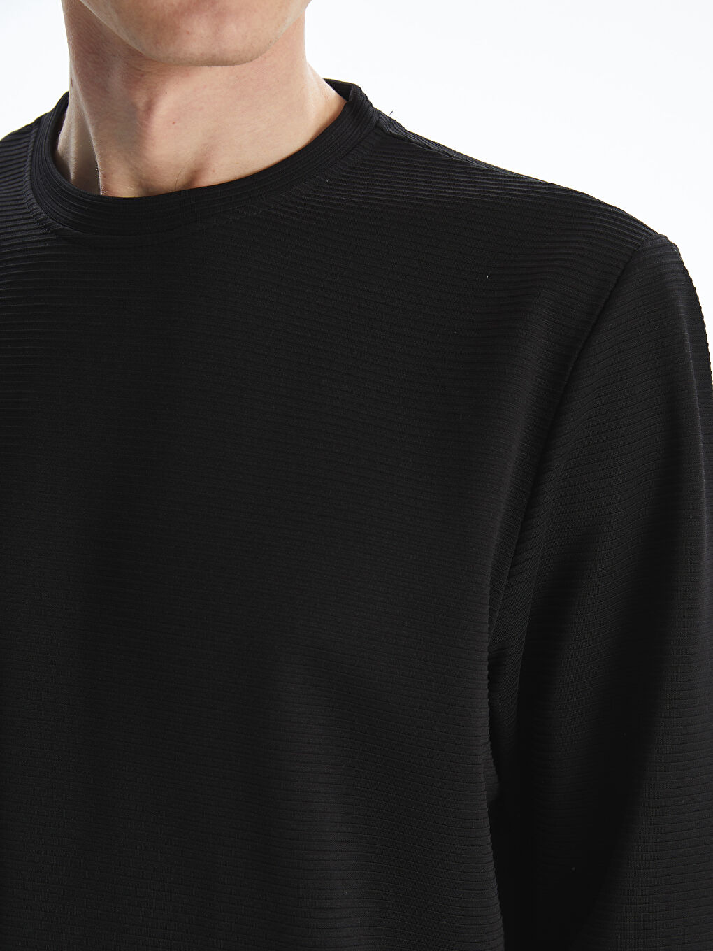 Siyah Bisiklet Yaka Uzun Kollu Erkek Sweatshirt-1