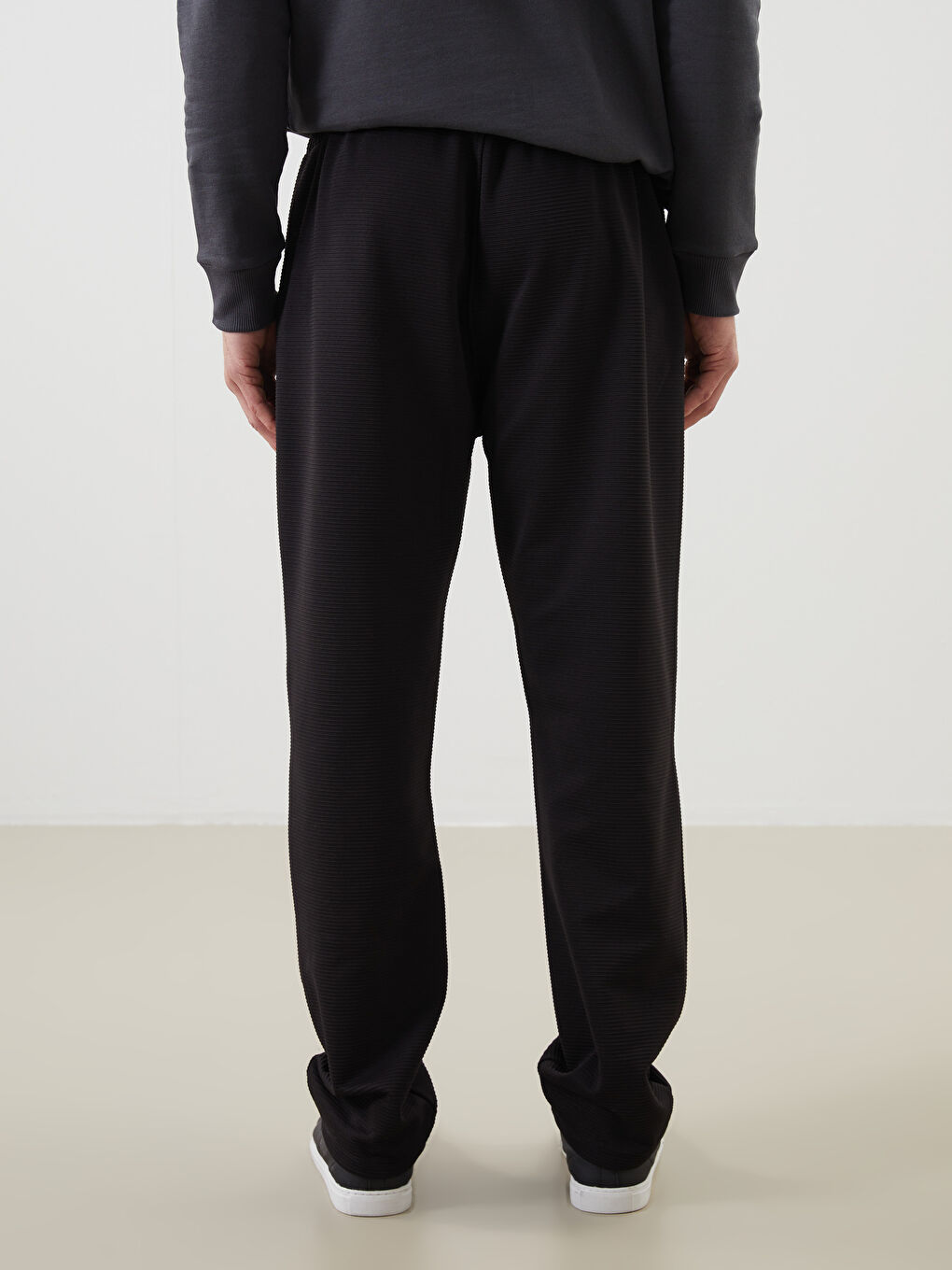 Siyah Standart Kalıp Erkek Eşofman Altı-3