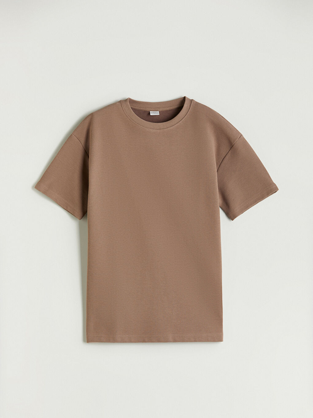 تيشيرت أساسي بياقة دائرية للأولاد