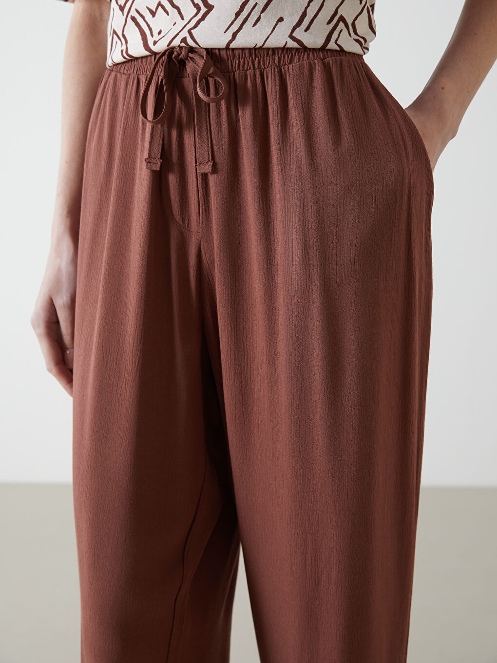 Kahverengi Beli Lastikli Kadın Pantolon-2